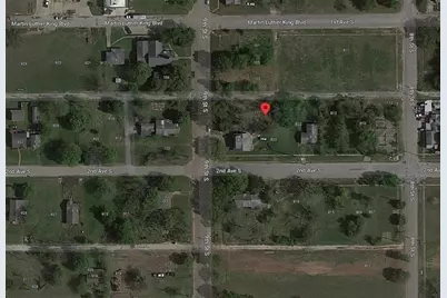 111 9th Street S, Texas City, TX 77590 - Photo 3