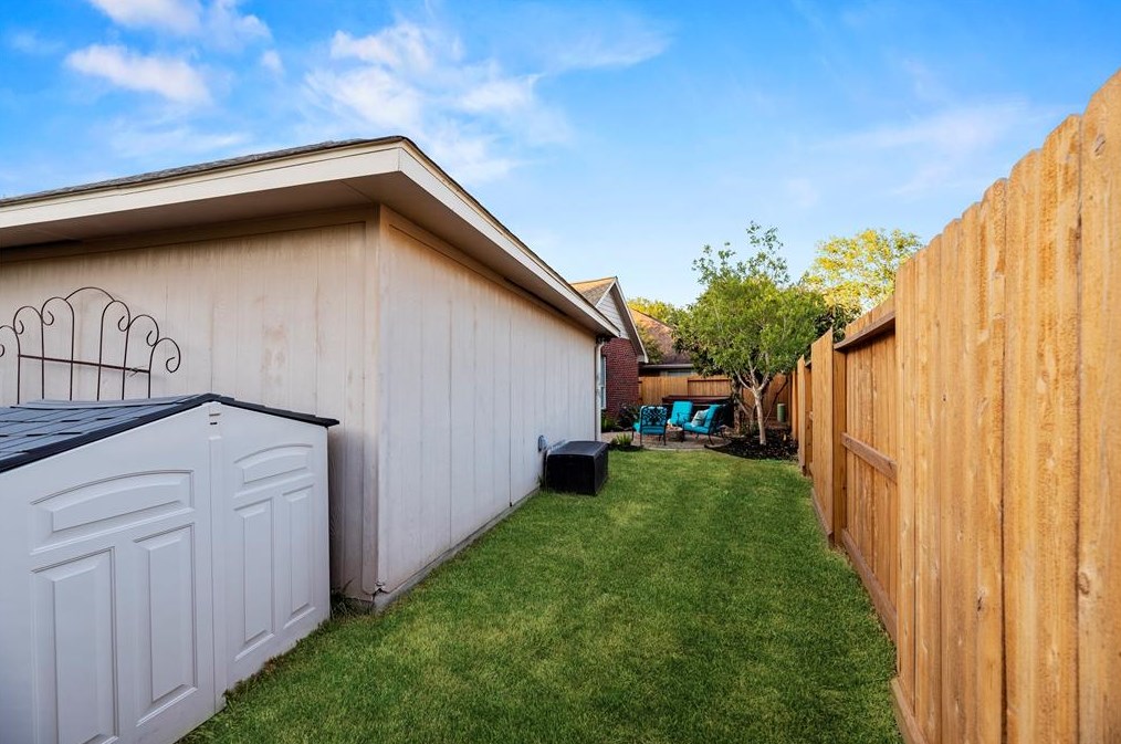 1150 Azalea Bnd, Sugar Land TX  77479-0061 exterior
