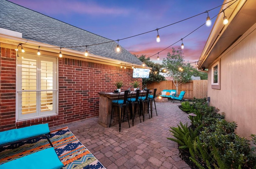 1150 Azalea Bnd, Sugar Land TX  77479-0061 exterior