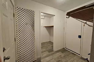 111 Carnation St, Lake Jackson, TX 77566 - Photo 17