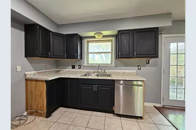 111 Carnation Street, Lake Jackson, TX 77566 - Photo 7