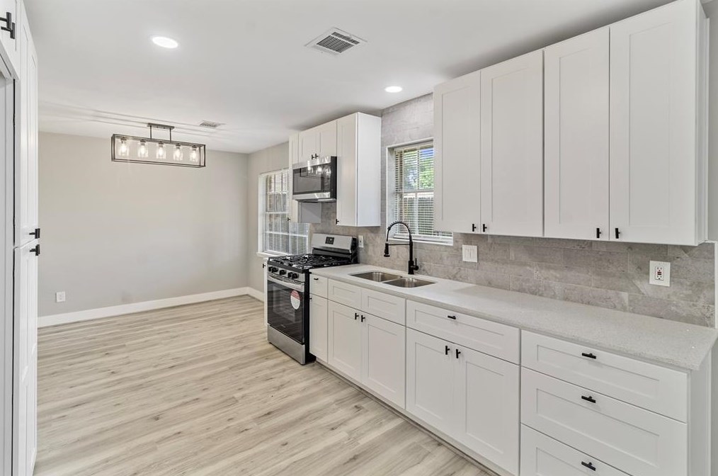 8319 Springtime Ln, Houston TX  77075-4741 exterior