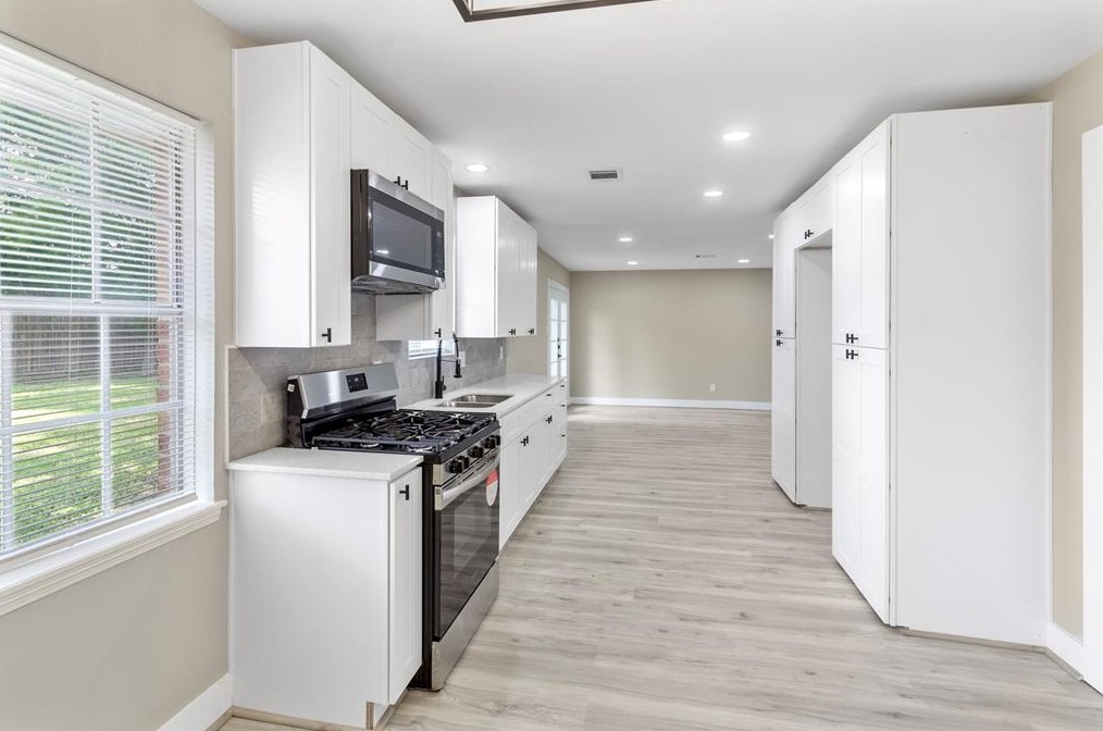 8319 Springtime Ln, Houston TX  77075-4741 exterior