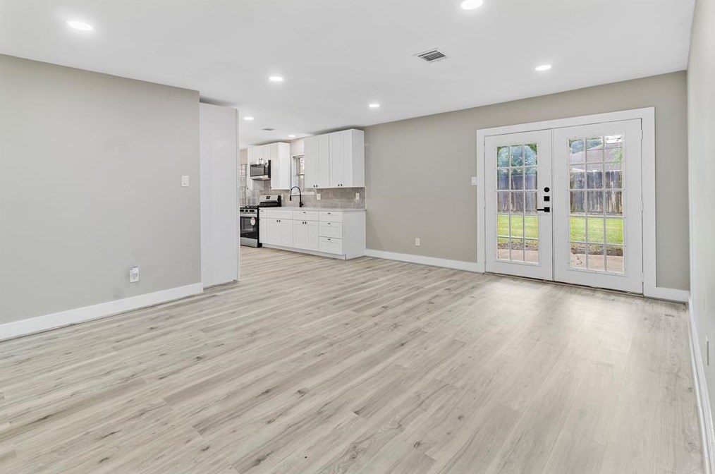 8319 Springtime Ln, Houston TX  77075-4741 exterior