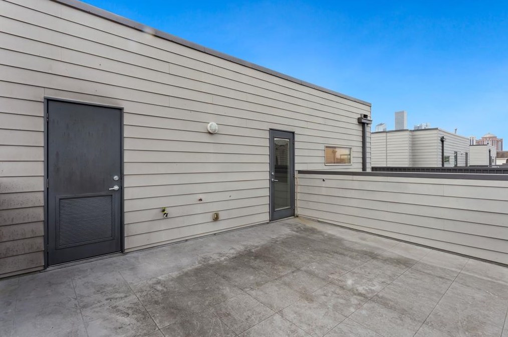 2366 Commerce St, Houston TX  77003-1537 exterior