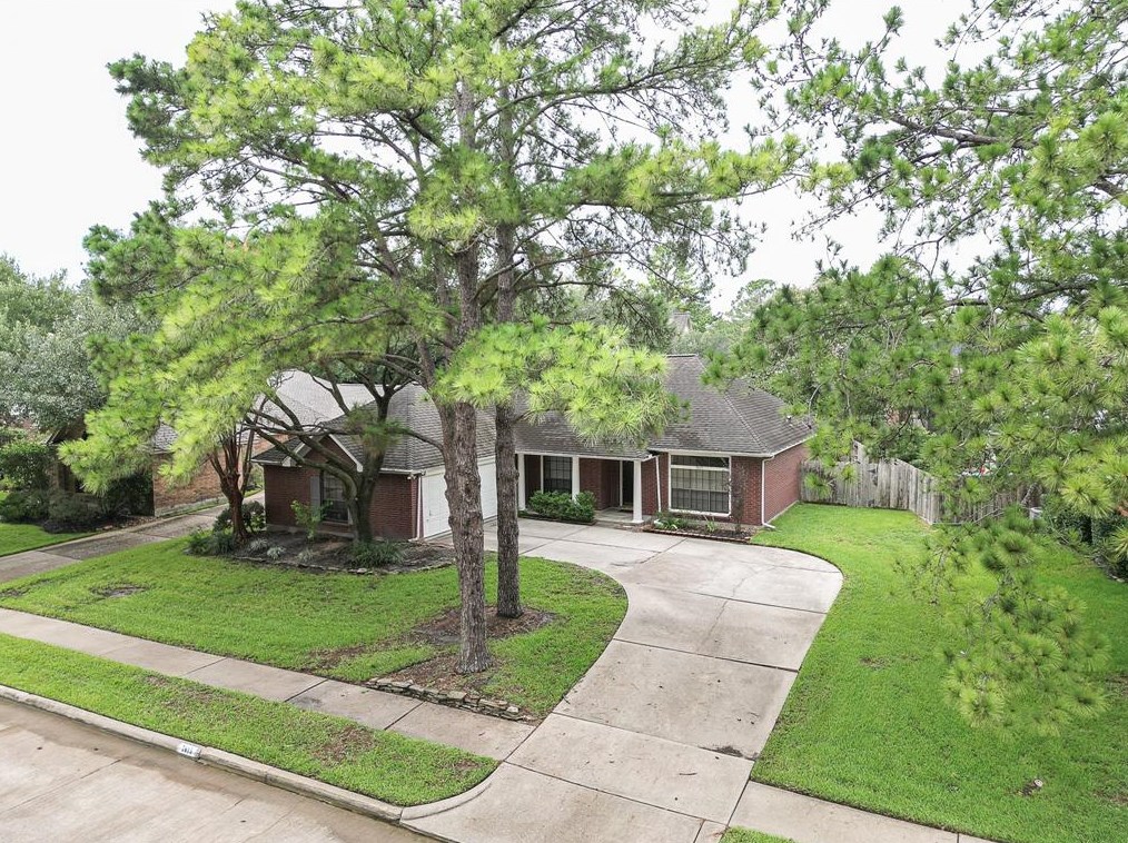 7615 Clover Canyon Cir, Houston TX  77095-4035 exterior