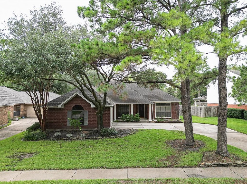 7615 Clover Cyn, Houston TX  77095-4034 exterior