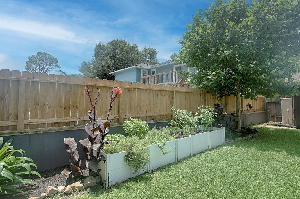 18503 Kingstown Ct, Houston TX  77058-4211 exterior