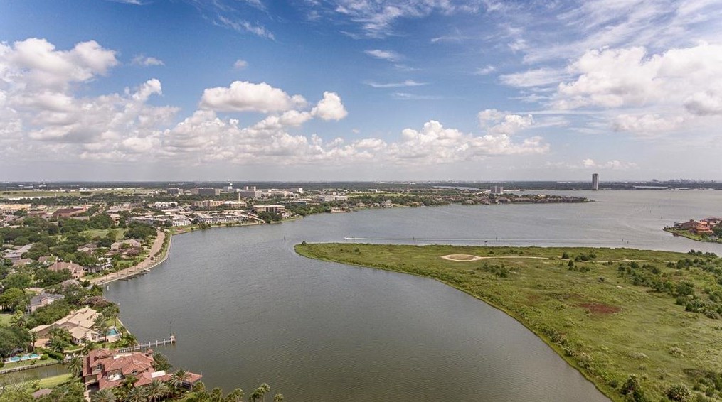 18503 Kingstown Ct, Houston TX  77058-4211 exterior