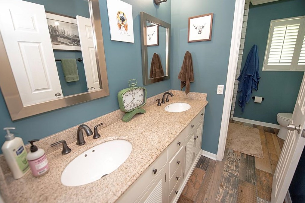 18503 Kingstown Ct, Houston TX  77058-4211 exterior