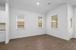 906 Golden Willow Ln, Conroe, TX 77304 - Photo 11