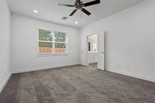 906 Golden Willow Ln, Conroe, TX 77304 - Photo 17