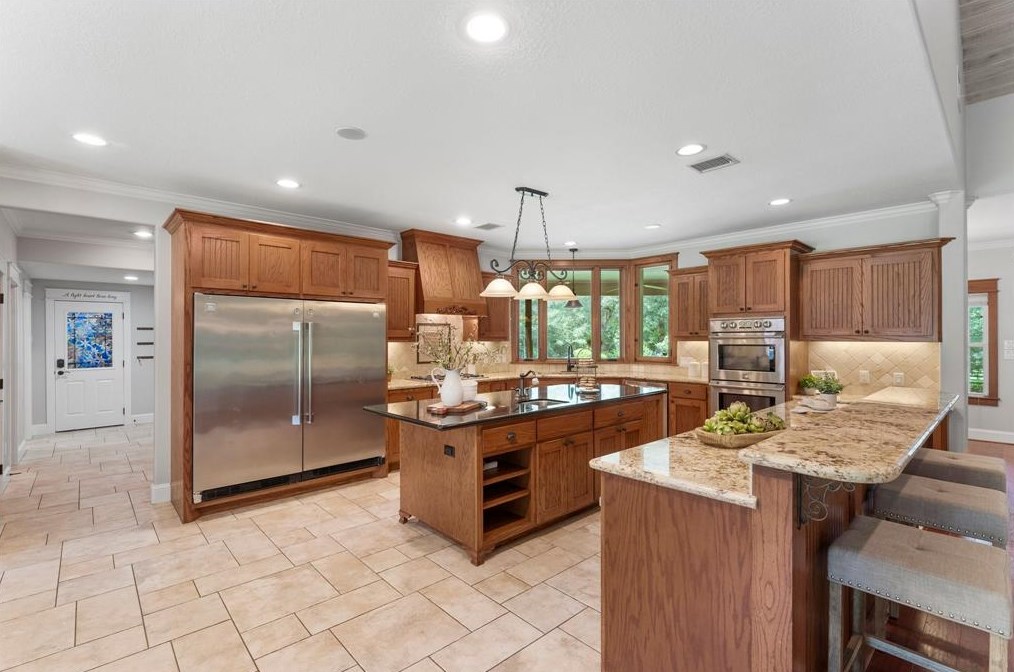 16164 Koenig Ln, Conroe TX  77384-4087 exterior