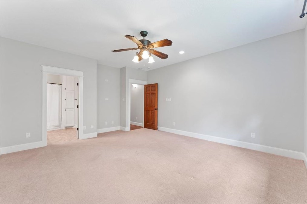 16164 Koenig Ln, Conroe TX  77384-4087 exterior