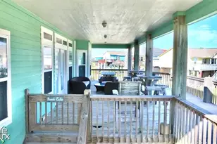 901 Meynig Dr, Crystal Beach, TX 77650 - Photo 11