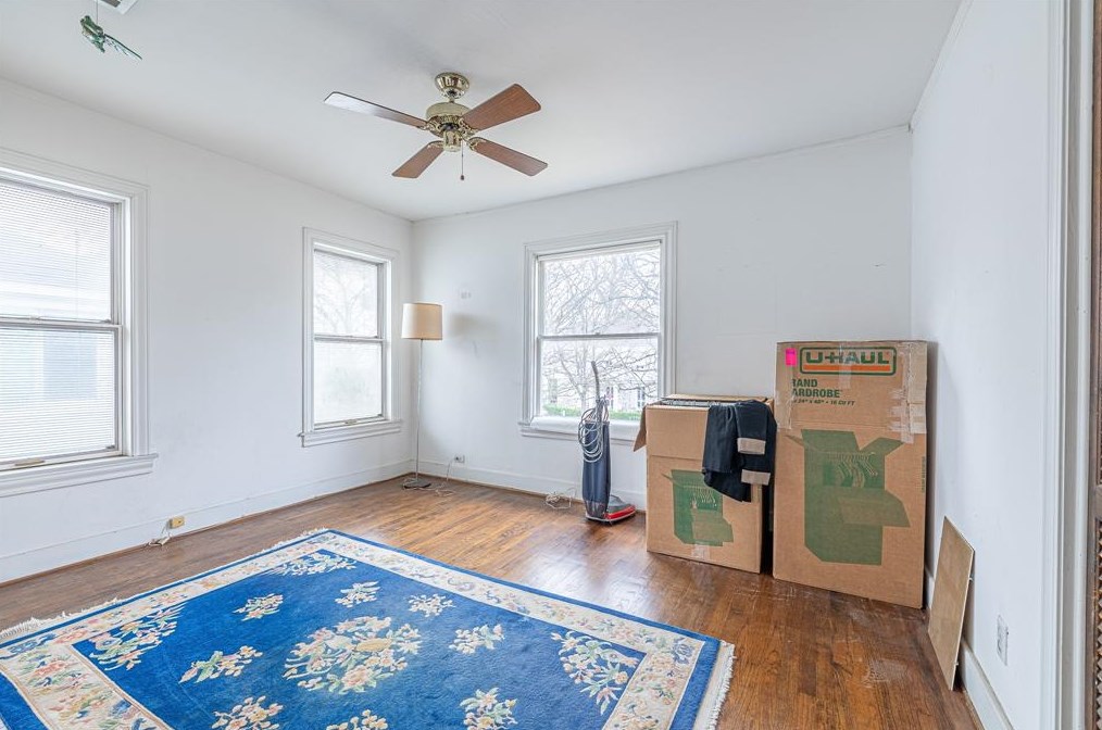 2102 Banks St, Houston TX 77098-5406 exterior