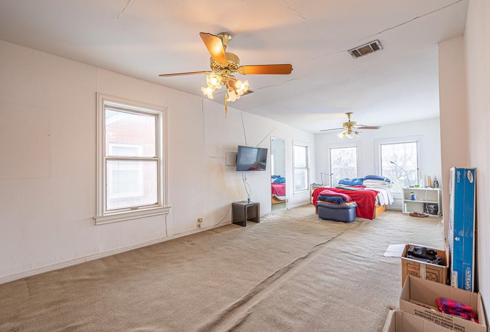 2102 Banks St, Houston TX 77098-5406 exterior