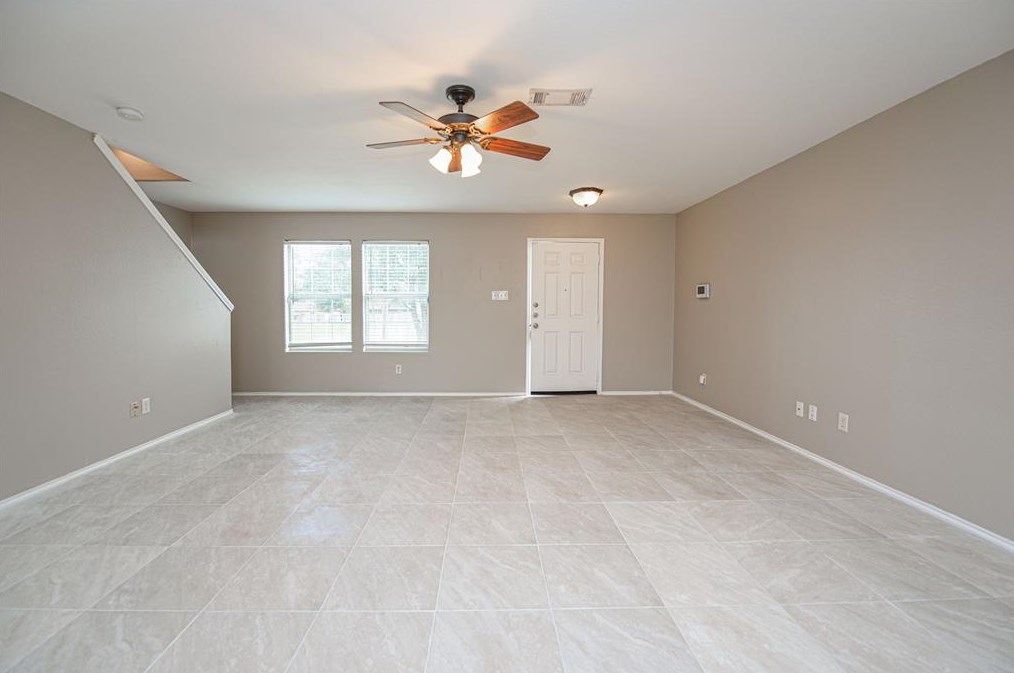 16754 N Thrasher Dr, Conroe, TX 77385