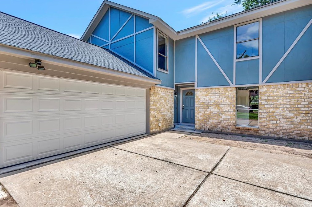 619 Leicester Ln, Houston TX  77034-5445 exterior