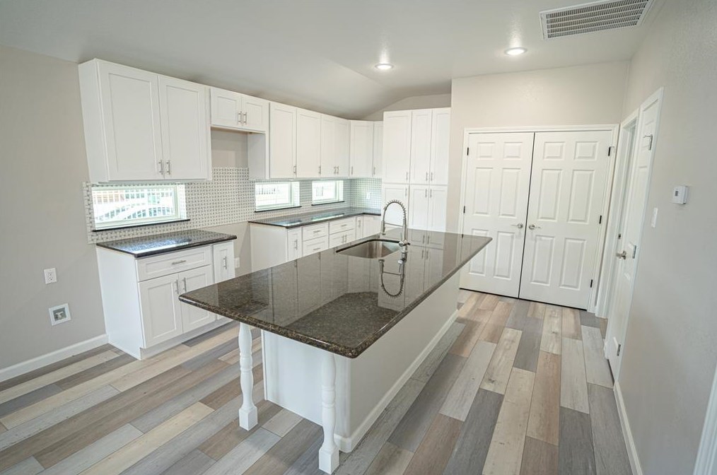 5101 Hardy St, Houston TX  77009-2326 exterior