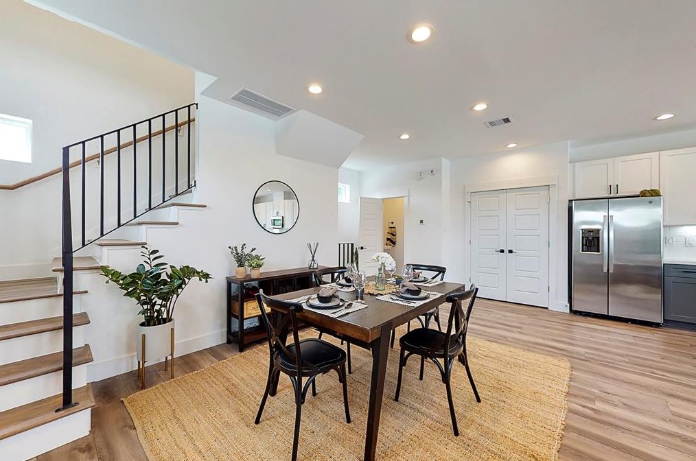 3050 Jensen Dr, Houston TX  77026-5513 exterior