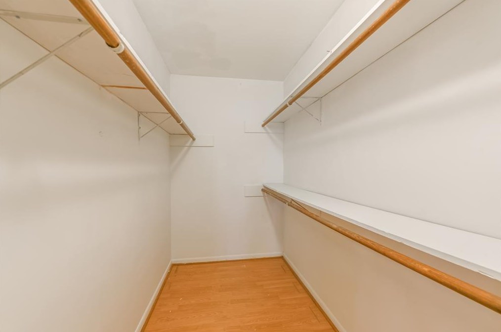 15518 Diana Ln, Houston TX  77062-5714 exterior