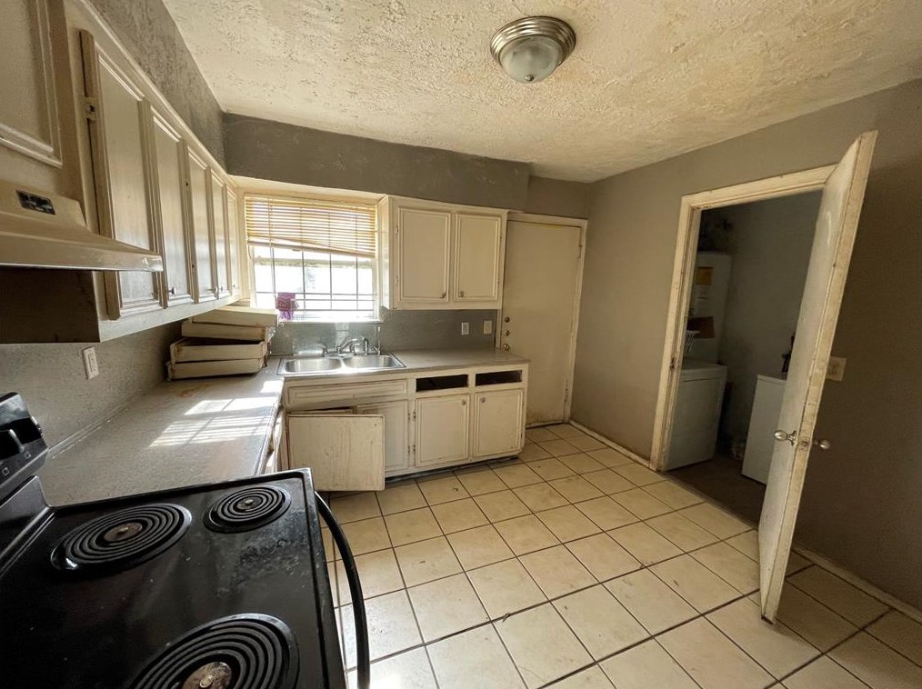 5342 Dewberry St, Houston TX  77021-3745 exterior