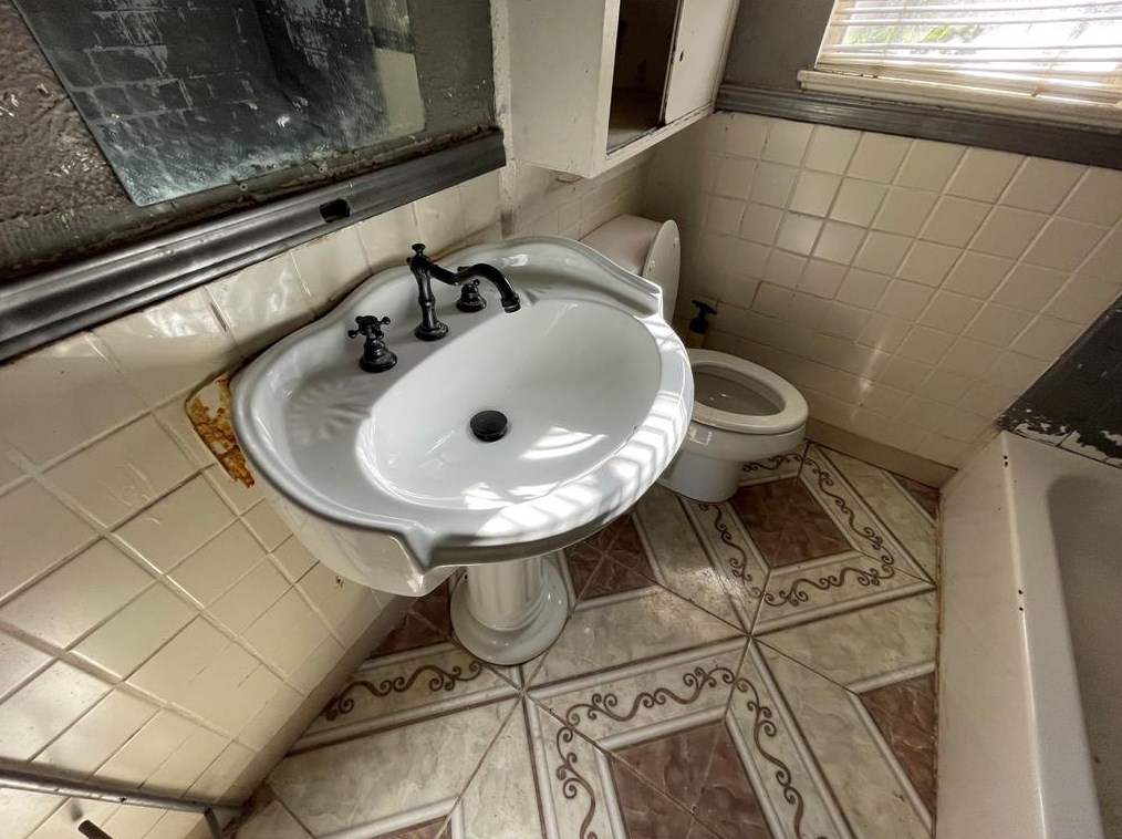 5342 Dewberry St, Houston TX  77021-3745 exterior