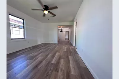 114 W Alfred Street, El Campo, TX 77437 - Photo 3