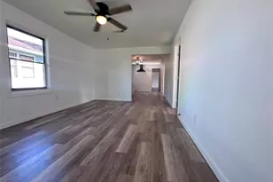 114 W Alfred St, El Campo, TX 77437 - Photo 3