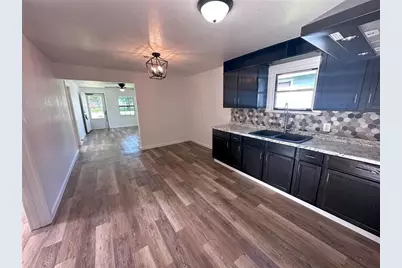 114 W Alfred Street, El Campo, TX 77437 - Photo 5