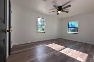 114 W Alfred St, El Campo, TX 77437 - Photo 9