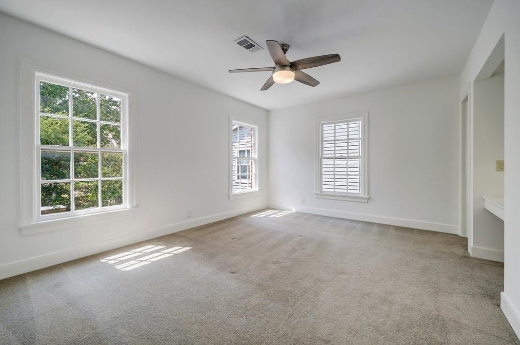 2407 Dryden Rd, Houston TX 77030-1001 exterior