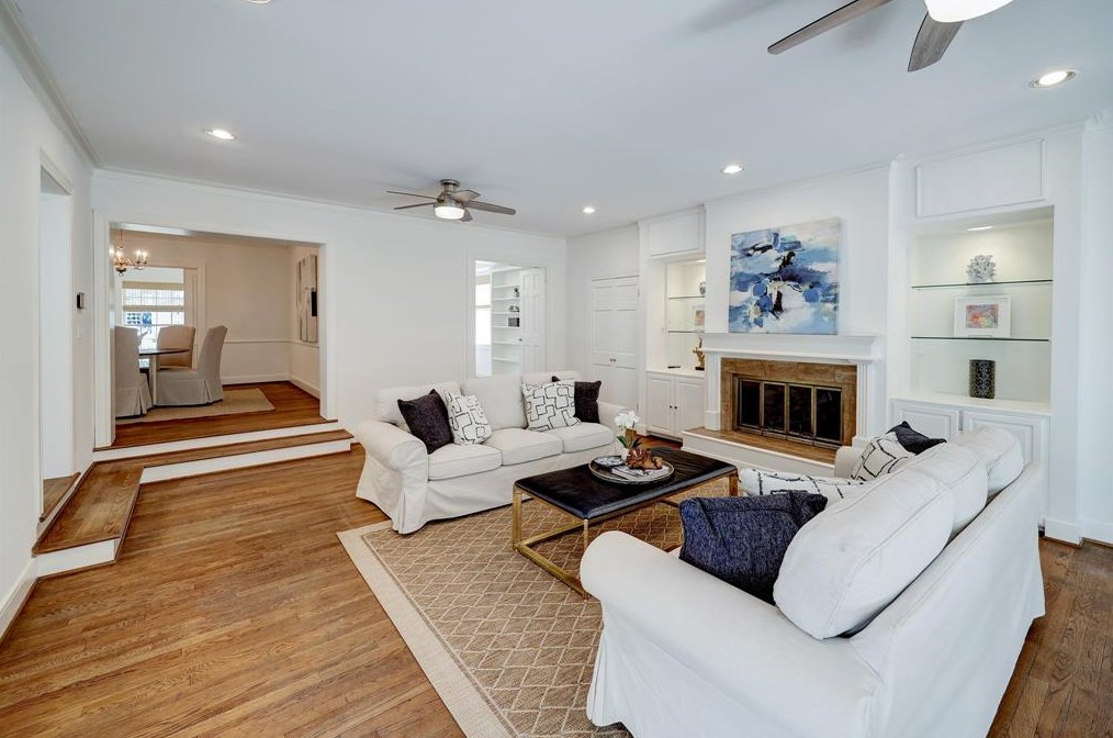 2407 Dryden Rd, Houston TX 77030-1001 exterior