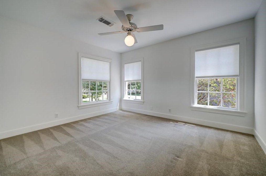 2407 Dryden Rd, Houston TX 77030-1001 exterior