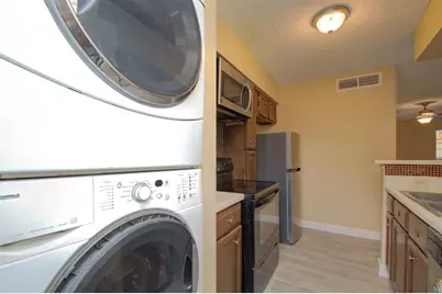 10615 Briar Forest #202, Houston, TX 77042 - Photo 9