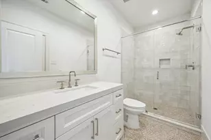 209 Sutton Row Pl, Houston, TX 77024 - Photo 17