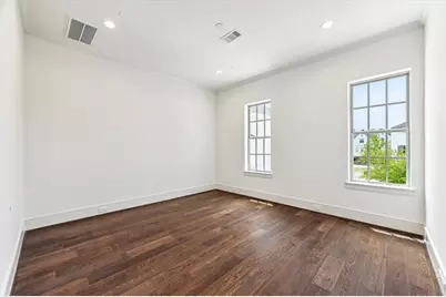 209 Sutton Row Place, Houston, TX 77024 - Photo 9