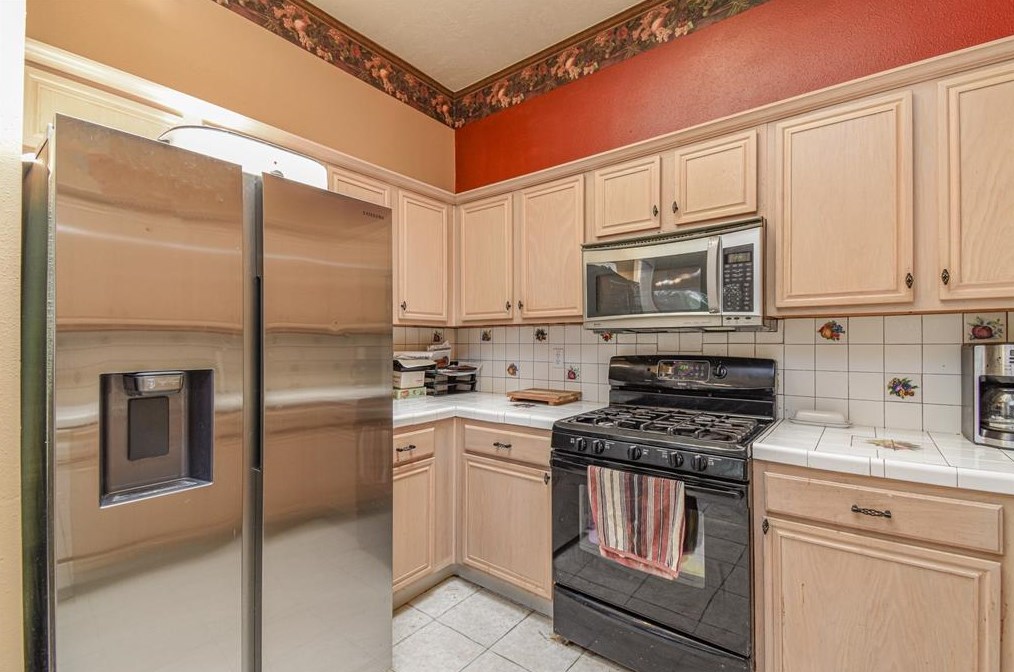 8503 Majesticbrook Dr, Houston TX  77095-3066 exterior