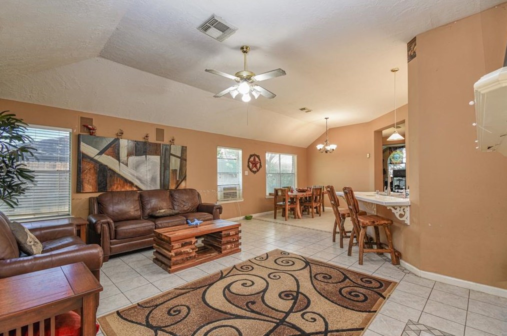 8503 Majesticbrook Dr, Houston TX  77095-3066 exterior