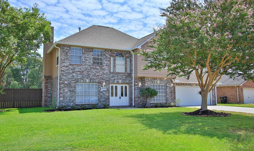 21626 Long Castle Dr, Spring TX  77388-3477 exterior