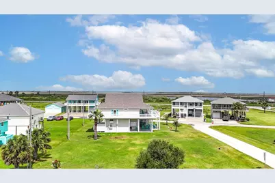 985 Sue Drive, Crystal Beach, TX 77650 - Photo 47