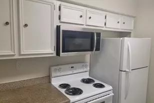 215 Postoffice St, Galveston, TX 77550 - Photo 9