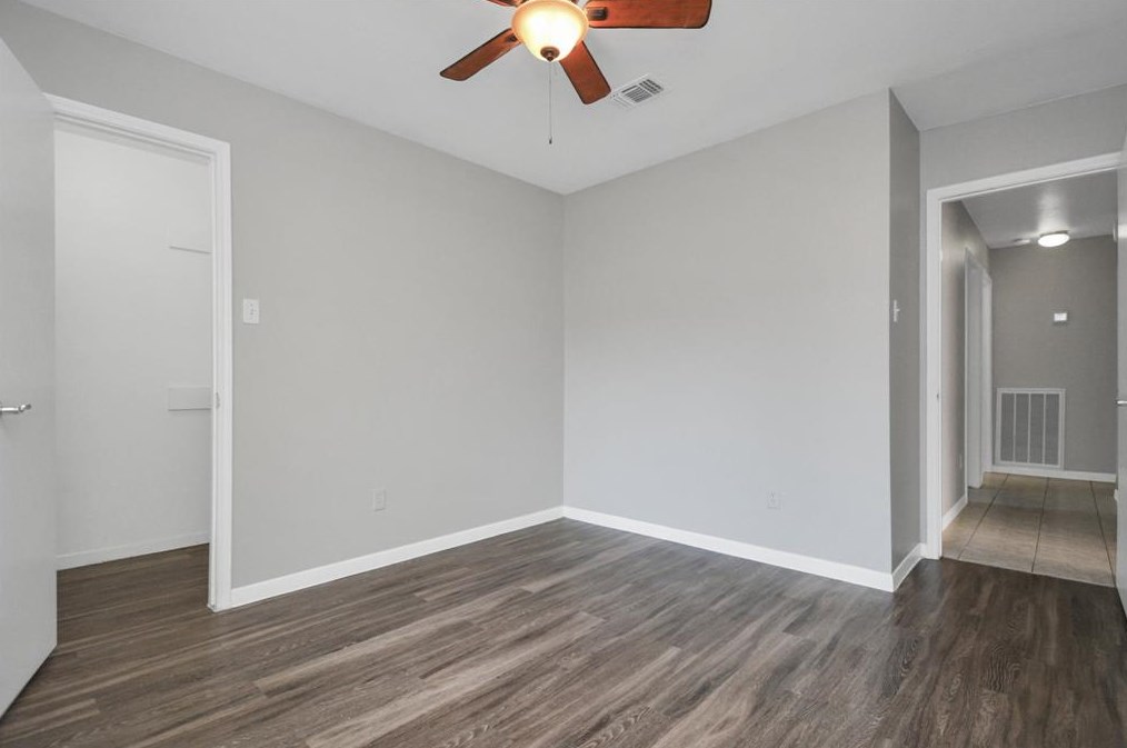 16103 Alta Mesa Dr, Houston TX 77083-1105 exterior