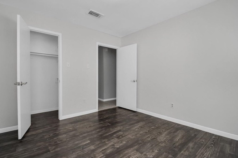 16103 Alta Mesa Dr, Houston TX 77083-1105 exterior