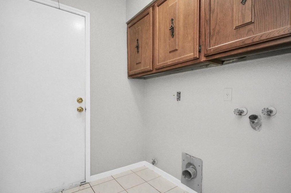 16103 Alta Mesa Dr, Houston TX 77083-1105 exterior