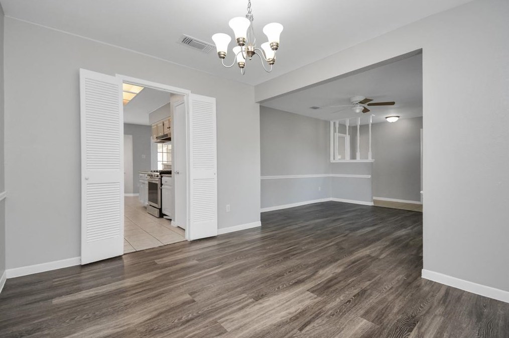 16103 Alta Mesa Dr, Houston TX 77083-1105 exterior