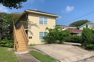213 1st St, Galveston, TX 77550 - Photo 1