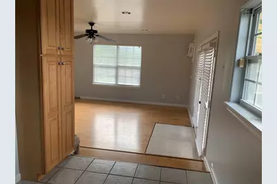 213 1st Street #B, Galveston, TX 77550 - Photo 5