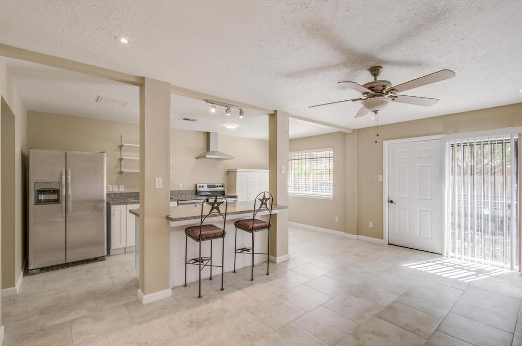 7257 Cook Rd, Houston TX  77072-2231 exterior